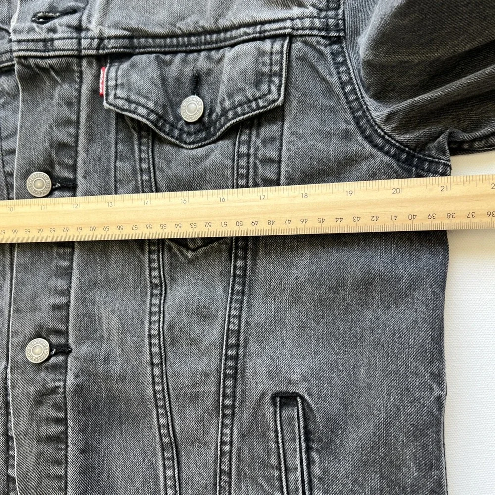 Levis Trucker Jacket Mens L Faded Gray Black Cotton Denim Distressed Workwear